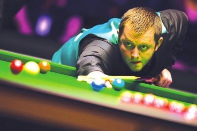 崭露头角的 崭露头角的